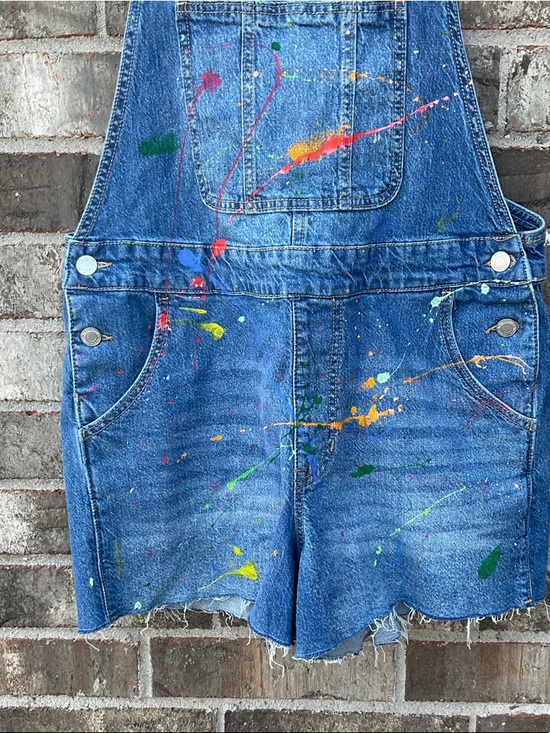 Take 50% OFF- No Boundaries Paint-Splattered Denim Overall Shorts - Blue, Size-M - Picture 4 of 10
